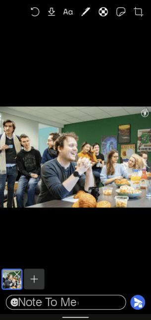 Cómo desenfocar fácilmente las caras en una foto de multitud en una computadora y un teléfono inteligente